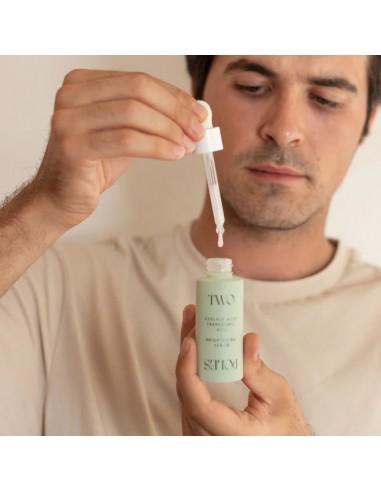 TWO POLES BRIGHTENING SERUM 30ML