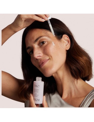 TWO POLES THE ULTRA LIFT SERUM...